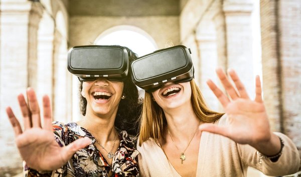 How can UK-based startups use AI to streamline their product development cycle?